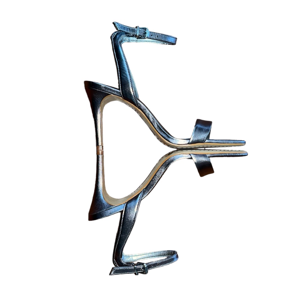NWOT Vince Camuto Saprenda Sandal Size 8M